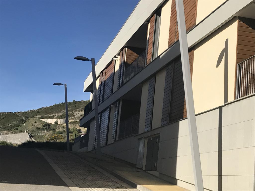 Golf Y Nieve Apartment Sabinanigo Exterior photo