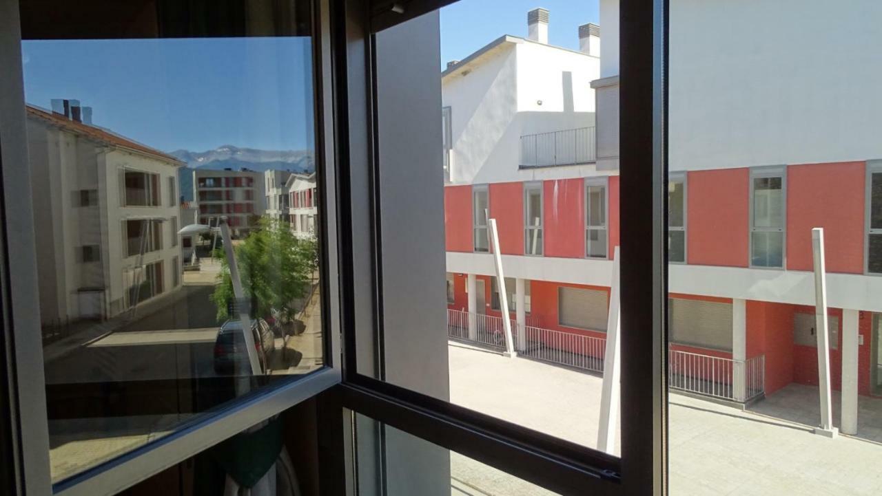 Golf Y Nieve Apartment Sabinanigo Exterior photo